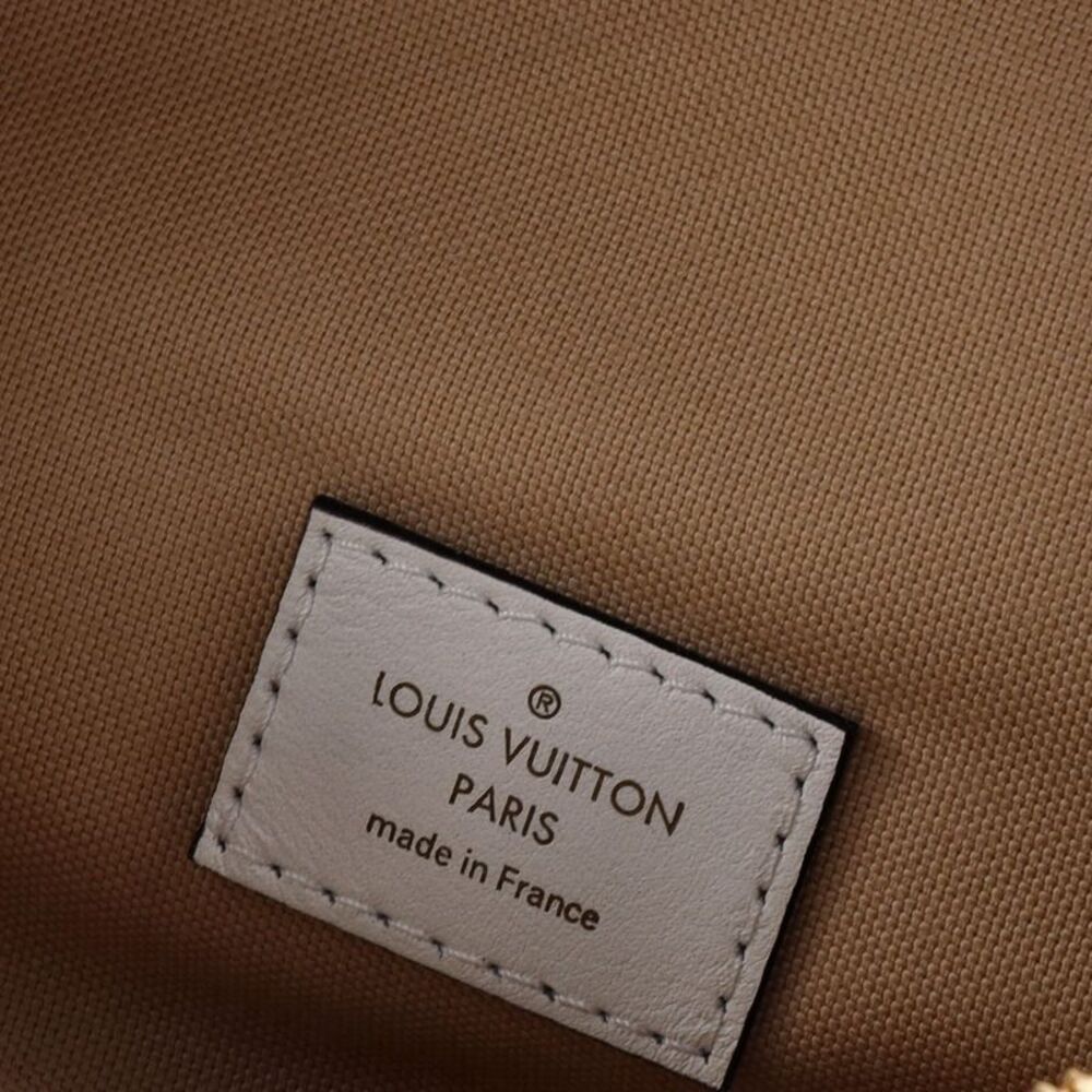 Louis Vuitton Bum Bag Limited Edition Colored Monogram Giant Green, Multicolor - Picture 6 of 7